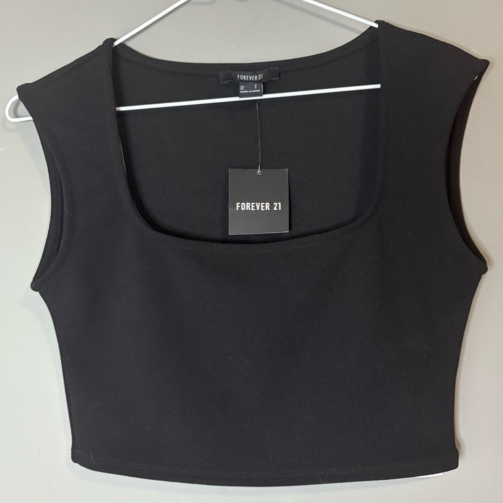 NWT Square necked, sleek black Forever 21 Women's Crop Top